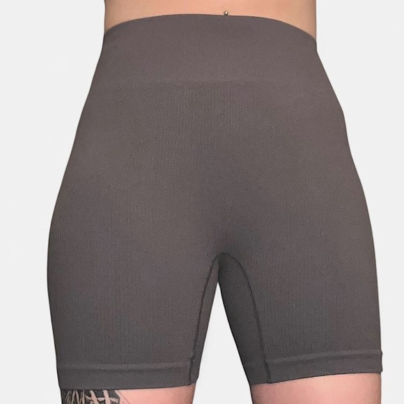 Pants - Grey ribbed high waisted yoga biker shorts